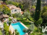 Vente  Maison de 211 m² à Montauroux 850 000 euros