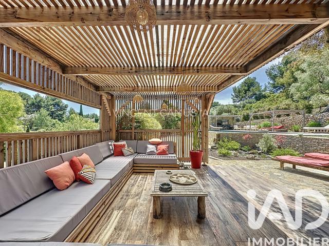 Vente  Maison de 221 m² à Sanary 2 090 000 euros Réf: SFN-1975684