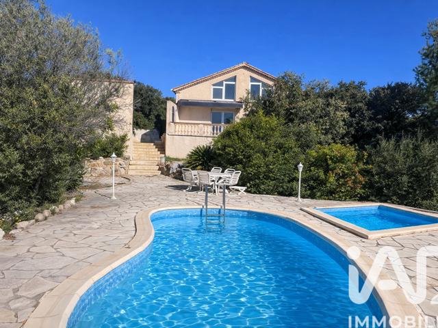 Vente  Maison de 272 m² à Bandol 600 000 euros Réf: SFN-1988391