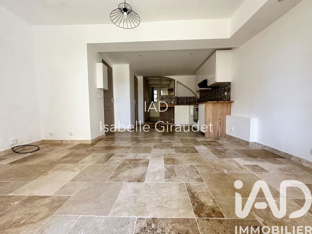 Vente  Appartement T2  de 43 m² à Six-Fours 199 000 euros Réf: SFN-2001329