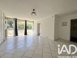 Vente  Appartement T2  de 49 m² à Six-Fours 176 900 euros