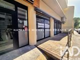 Vente  Local commercial de 216 m² à Toulon 399 280 euros