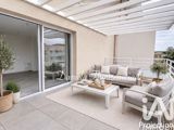 Vente  Appartement T2  de 37 m² à Hyères 229 000 euros