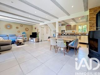 Vente  Appartement T3  de 65 m² à La Seyne 299 000 euros Réf: SFN-2038146