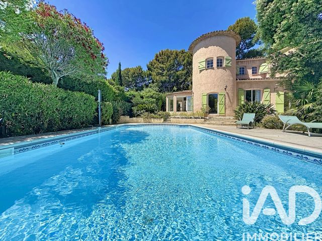 Vente  Maison de 170 m² à Sanary 1 417 000 euros Réf: SFN-2050104