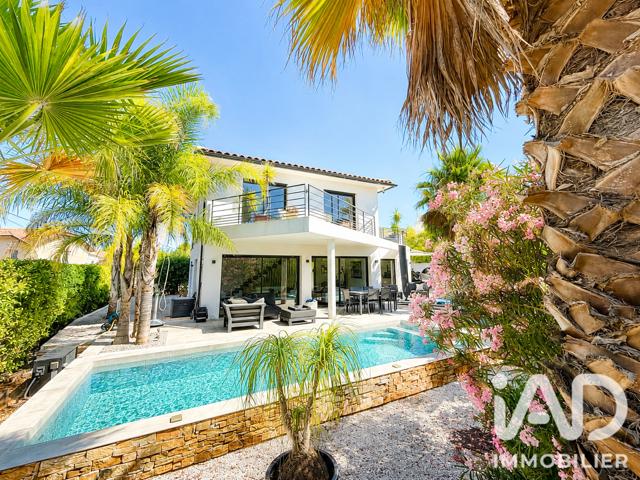 Vente  Maison de 150 m² à Sanary 1 550 000 euros Réf: SFN-2063312