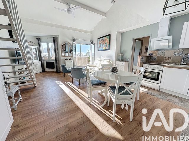 Vente  Appartement T3  de 70 m² à Sanary 490 000 euros Réf: SFN-2073205
