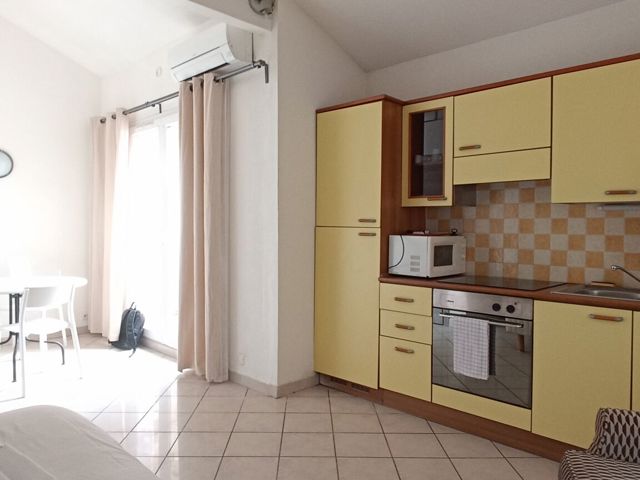 Vente  Studio de 25 m² à La Seyne 90 000 euros Réf: SFN-2073620