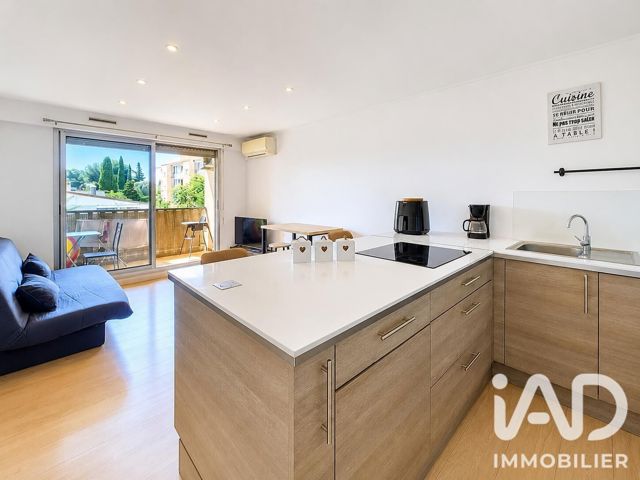 Vente  Appartement T2  de 37 m² à Sanary 200 000 euros Réf: SFN-2055774