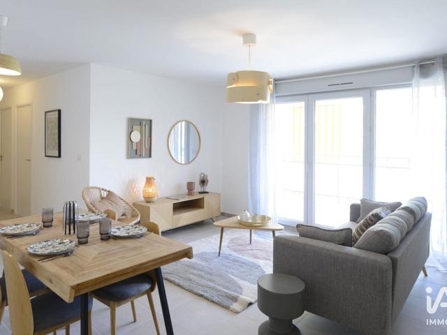 Vente  Appartement T4  de 84 m² à Six-Fours 417 000 euros Réf: SFN-2073713-5