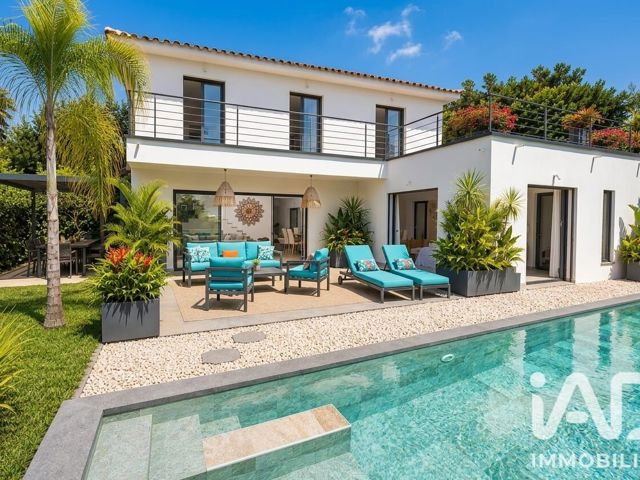 Vente  Maison de 170 m² à Sanary 1 580 000 euros Réf: SFN-2080684