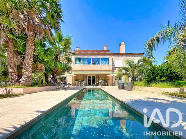 Vente  Maison de 243 m² à Sanary 1 350 000 euros Réf: SFN-2079672