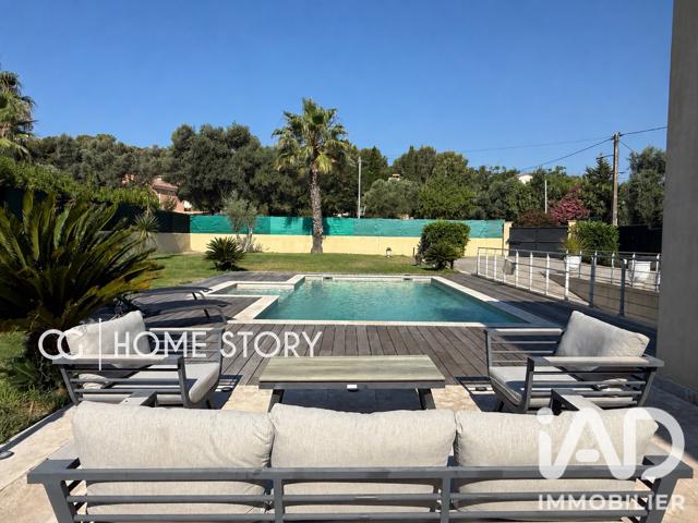 Vente  Maison de 100 m² à Six-Fours 730 000 euros Réf: SFN-2082542