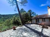 Vente  Maison de 120 m² à Claviers 399 000 euros