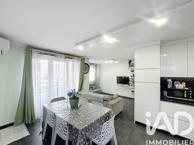 Vente  Appartement T3  de 51 m² à La Seyne 185 000 euros Réf: SFN-2006719