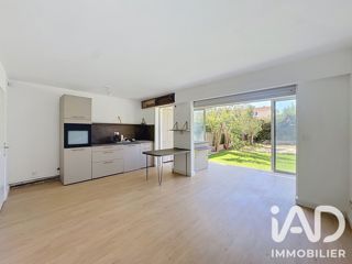 Vente  Appartement F3  de 65 m² à Six-Fours 395 000 euros