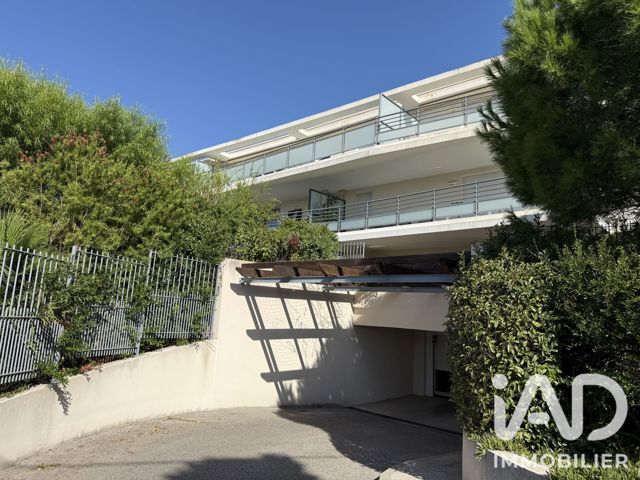 Vente  Appartement T2  de 44 m² à Bandol 329 000 euros Réf: SFN-2105715