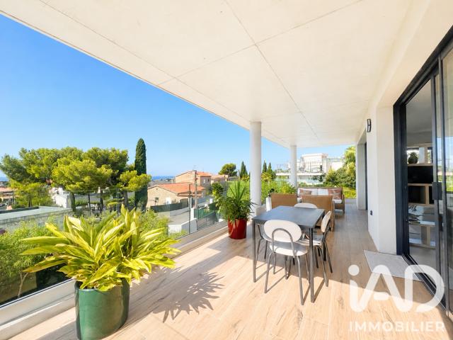 Vente  Appartement T4  de 120 m² à Bandol 1 250 000 euros Réf: SFN-2108357