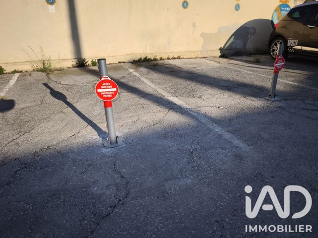 Vente  Garage de 11 m² à Six-Fours 10 000 euros Réf: SFN-2107984