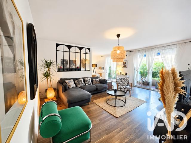 Vente  Appartement T4  de 84 m² à Six-Fours 475 000 euros Réf: SFN-2105611