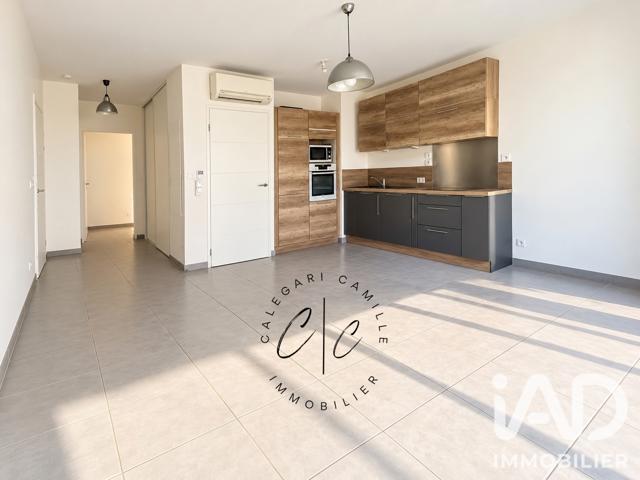 Vente  Appartement T2  de 42 m² à Bandol 255 000 euros Réf: SFN-2127732