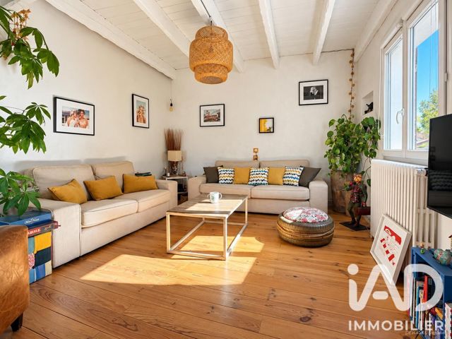 Vente  Appartement T4  de 118 m² à Six-Fours 485 000 euros Réf: SFN-2134019