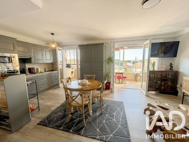 Vente  Appartement T2  de 44 m² à Six-Fours 233 000 euros Réf: SFN-2135454