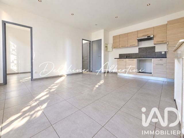 Vente  Appartement T4  de 61 m² à La Seyne 166 000 euros Réf: SFN-2135681