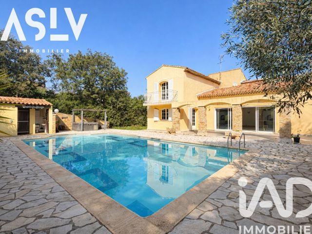 Vente  Maison de 222 m² à Six-Fours 1 200 000 euros Réf: SFN-2037206