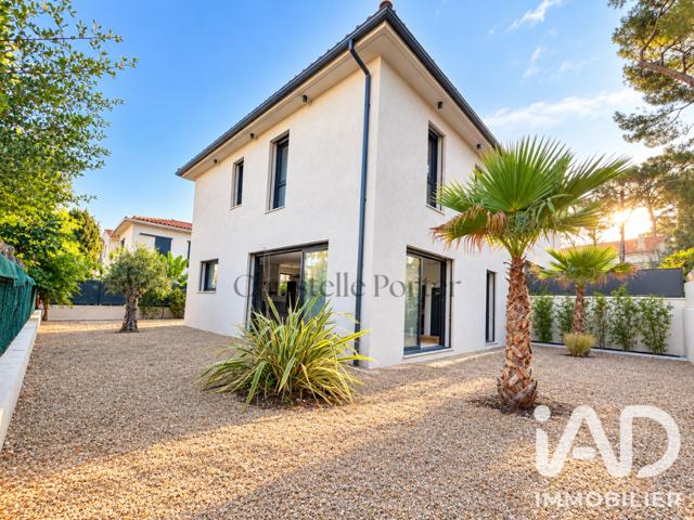 Vente  Maison de 115 m² à Sanary 1 190 000 euros Réf: SFN-2141315