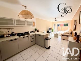 Vente  Appartement F2  de 49 m² à Six-Fours 229 000 euros