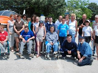 Six-Fours: L'association Handy Flying ULM Provence et les clubs services mobilis