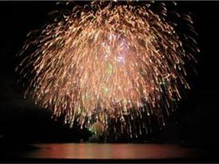 Feux d'artifice et bal samedi soir  à Sanary et au Brusc