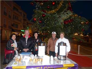 Sanary: succès de la vente de vin chaud du Lions club