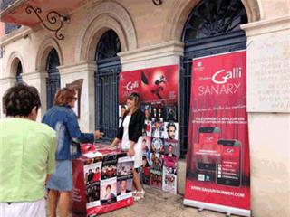 Sanary : Le Théâtre Galli sur le parvis de la mairie