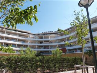 Location  Appartement F5  de 119 m² à La Seyne Berthe 1 141 euros Réf: SFN-VBA12