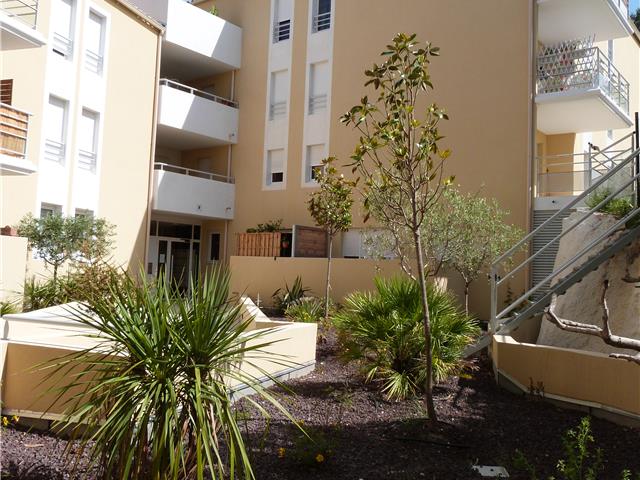 Location  Appartement F2  de 41 m² à La Seyne Balaguier 564 euros Réf: SFN-V75