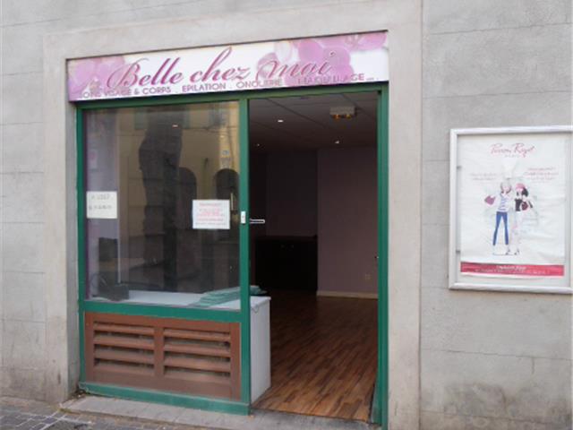 Location  Local commercial de 22 m² à La Seyne Centre 400 euros Réf: SFN-4