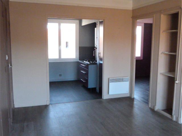 Location  Appartement T4  de 62 m² à La Seyne Saint Jean 640 euros Réf: SFN-8