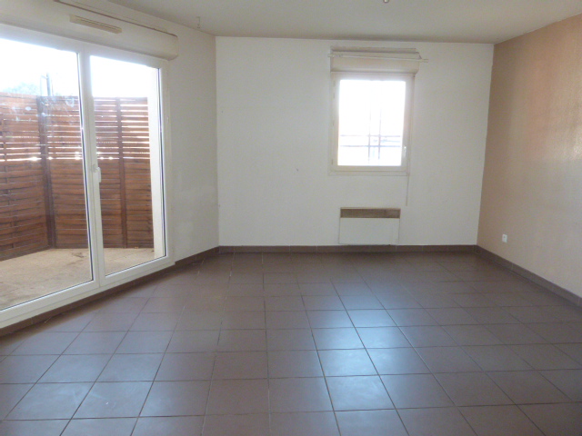 Location  Appartement F2  de 45 m² à La Seyne Gai-Versant 520 euros Réf: SFN-PGVP101