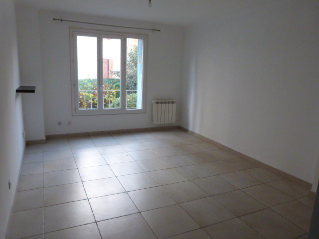 Location  Appartement T3  de 54 m² à La Seyne 670 euros Réf: SFN-2