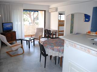 Location Vacances,  Appartement T3  pour 5 personnes à Bandol Réf: SFN-262