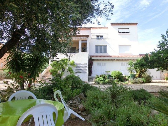 Location Vacances,  Maison pour 8 personnes à Bandol Réf: SFN-349