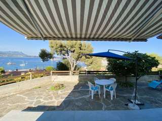 Location Vacances,  Appartement T3  pour 4 personnes à Saint Mandrier Village