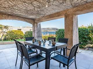 Location Vacances,  Appartement F3  pour 6 personnes à Saint Mandrier Village