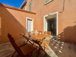 Location Vacances,  Appartement F2  pour 2 personnes à Saint Mandrier Village