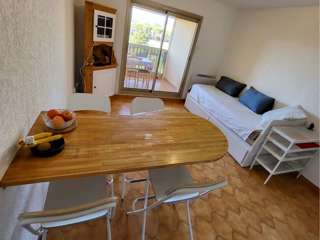 Location Vacances,  Appartement F2  pour 4 personnes à Six-Fours