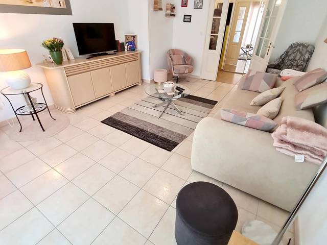 Location Vacances,  Appartement T3  pour 5 personnes à Six-Fours La Coudoulière Réf: SFN-OREE CAP C15
