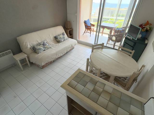 Location Vacances,  Appartement T2  pour 5 personnes à Six-Fours Réf: SFN-CM 144 B