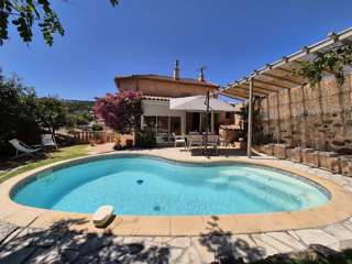 Location Vacances,  Maison pour 8 personnes à Saint Mandrier Village